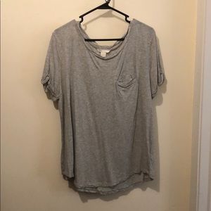 Relaxed fit H&M style tee.